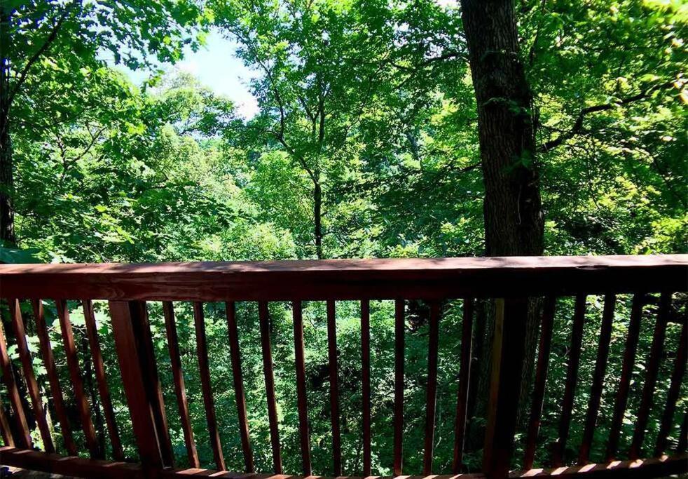 Chateau Treehouse #11 @ Oak Crest Cottages And Treehouses Eureka Springs Εξωτερικό φωτογραφία